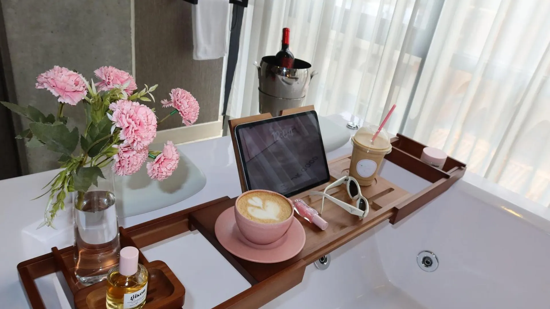 Vpv Suites Medellín 4*,